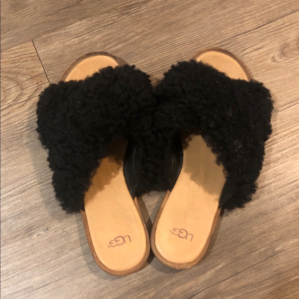 UGG Women's Black Fuzzy Slippers